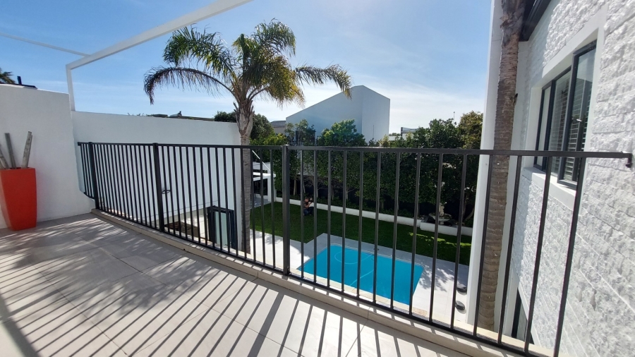 5 Bedroom Property for Sale in Sunset Beach Western Cape